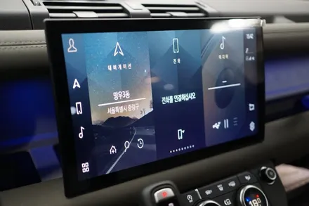 랜드로버 20년식 디펜더의 말도안되는 모니터를 신형디펜더모니터로 만들어 드렸습니다! feat. 안드로이드시스템은 서비스! / 서울 중랑