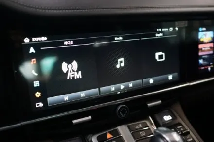 포르쉐 970파나메라 GTS에 정말 어울리는 듀얼콕핏 스크린 시공 해드렸습니다! / 서울 중랑