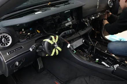 벤츠 W213 E53AMG 순정연동 안드로이드시스템! 그리고 AMG 카본핸들 시공해 드렸습니다! / 서울 중랑