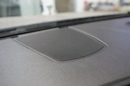 10년 훌쩍 넘은 BMW F10 5시리즈에 15인치 모니터와 오디오시스템 업그레이드하기! / 서울 중랑