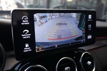 W205 C클래스, 감성과 편의성 모두 잡은 디지털 계기판+모니터 업그레이드 / 서울 중랑