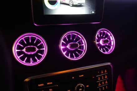 CLA 45AMG 이름만큼 실내도 화려하게 꾸며볼까요? 12색순정연동 엠비언트와 엠비언트 송풍구 작업했습니다! / 중랑, 동대문, 광진구, 성동구