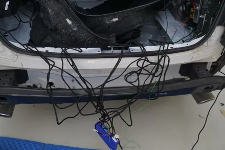 벤츠 W212 E클래스에 순정보다 편리한 전동트렁크 그리고 사각지대 레이더 센서 작업하기! / 중랑, 동대문, 광진구, 성동구