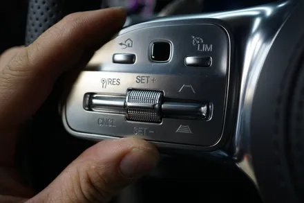 벤츠 W213 E53AMG 순정연동 안드로이드시스템! 그리고 AMG 카본핸들 시공해 드렸습니다! / 서울 중랑