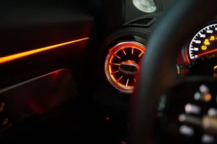 벤츠 AMG GT 쿠페 송풍구엠비언트 시공과 순정에도 없는 엠비언트 업그레이드 시공 해드렸습니다~!