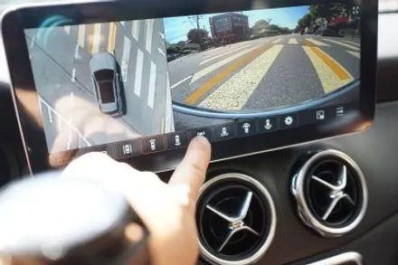 벤츠 17년식 GLA, 2025년 감성으로 리프레시!  대화면 안드로이드모니터 +3D 어라운드뷰 튜닝 / 서울 중랑