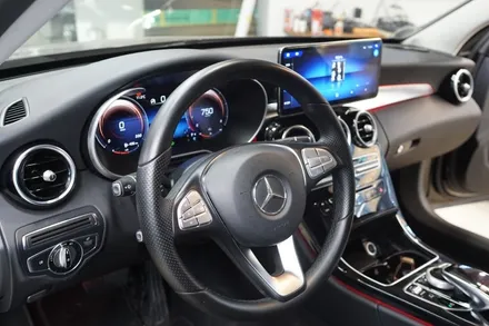 W205 C클래스, 감성과 편의성 모두 잡은 디지털 계기판+모니터 업그레이드 / 서울 중랑