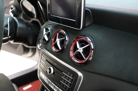 CLA 45AMG 이름만큼 실내도 화려하게 꾸며볼까요? 12색순정연동 엠비언트와 엠비언트 송풍구 작업했습니다! / 중랑, 동대문, 광진구, 성동구