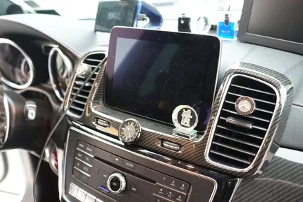 벤츠 W166 GLE 63AMG 모니터교체, 엠비언트, 핸들까지~ 실내 컨버전 튜닝 제안해 드립니다! / 중랑, 동대문, 광진구, 성동구