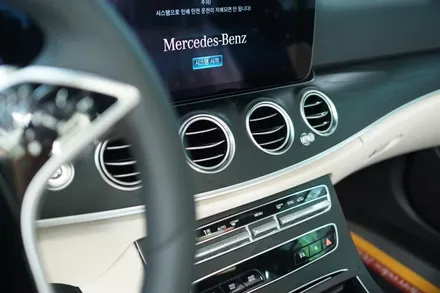 벤츠 W213 E클래스를 4D부메스터 엠비언트 패키지로 W214 실내보다 멋지게 만들어 봤습니다! / 중랑, 동대문, 광진구, 성동구