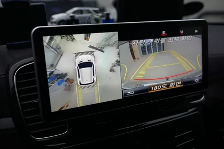 벤츠 W166 GLE 63AMG 모니터교체, 엠비언트, 핸들까지~ 실내 컨버전 튜닝 제안해 드립니다! / 중랑, 동대문, 광진구, 성동구