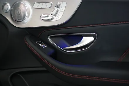 벤츠 W205 C43AMG 엠비언트 없는 옵션에 64색멀티컬러 코딩으로 순정엠비언트 활성화 작업! / 중랑, 동대문, 광진구, 성동구