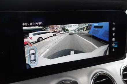 벤츠 W213 E클래스 21년식 후기형 100% 순정어라운드뷰 장착해 드렸습니다! / 서울 중랑
