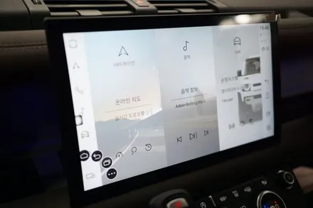 랜드로버 20년식 디펜더의 말도안되는 모니터를 신형디펜더모니터로 만들어 드렸습니다! feat. 안드로이드시스템은 서비스! / 서울 중랑