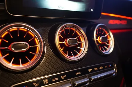 W205 C클래스 엠비언트 없는 옵션에 순정형 엠비언트 만들기~! 64색 엠비언트 송풍구와 부메스터트위터도 함께요!! / 중랑, 동대문, 광진구, 성동구