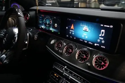 벤츠 W213 E53AMG 순정연동 안드로이드시스템! 그리고 AMG 카본핸들 시공해 드렸습니다! / 서울 중랑