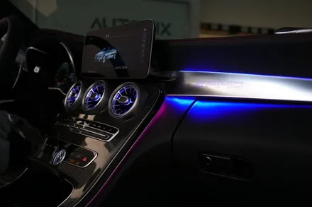 벤츠 W205 C43AMG 엠비언트 없는 옵션에 64색멀티컬러 코딩으로 순정엠비언트 활성화 작업! / 중랑, 동대문, 광진구, 성동구