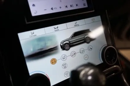 2011년식 L320 레인지로버 스포츠! 순정에도 없는 전동트렁크 옵션과 컨버전 안드로이드 모니터 설치했습니다! / 서울 중랑