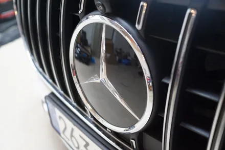 벤츠 W214 E클래스 코닉글로우 AMG 발광 세로그릴 시공해드렸습니다! / 서울 중랑
