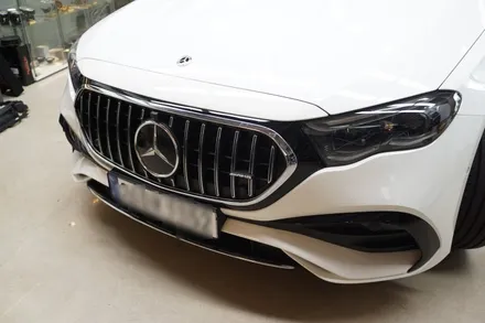 벤츠 W214 E클래스 코닉글로우 AMG 발광 세로그릴 시공해드렸습니다! / 서울 중랑