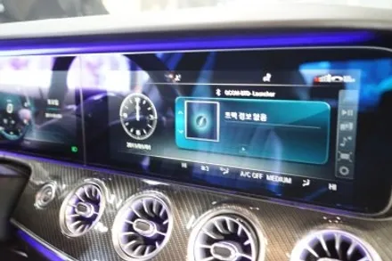 벤츠 20년식 CLS 400D 순정시스템 완벽연동! 안드로이드OS 시스템과 AMG 풀카본 핸들 시공해드렸습니다! / 서울 중랑