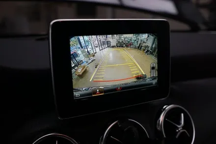 벤츠 17년식 GLA, 2025년 감성으로 리프레시!  대화면 안드로이드모니터 +3D 어라운드뷰 튜닝 / 서울 중랑