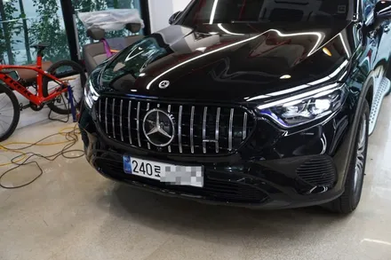 벤츠 25년식 W254 GLC, 순정형 엠비언트 업그레이AMG 세로그릴 시공으로 실내,외관 모두 업그레이드! / 서울 중랑