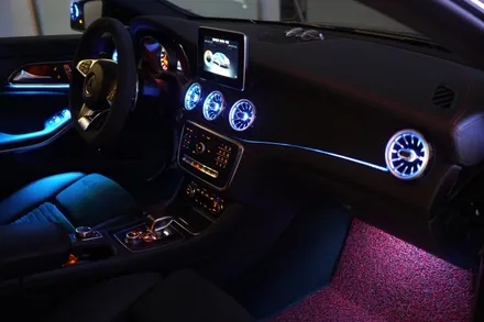 CLA 45AMG 이름만큼 실내도 화려하게 꾸며볼까요? 12색순정연동 엠비언트와 엠비언트 송풍구 작업했습니다! / 중랑, 동대문, 광진구, 성동구