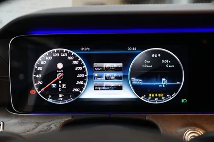 W213  E클래스 익스클루시브 오너라면 와이드콕핏 계기판 송풍구 엠비언트 작업 빠트리지 마세요! / 중랑, 동대문, 광진구, 성동구