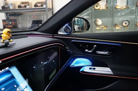 벤츠 W214 E클래스 코닉글로우 AMG 발광 세로그릴 시공해드렸습니다! / 서울 중랑