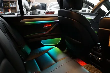 10년 훌쩍 넘은 BMW F10 5시리즈에 15인치 모니터와 오디오시스템 업그레이드하기! / 서울 중랑