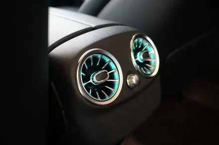 W205 C클래스 엠비언트 없는 옵션에 순정형 엠비언트 만들기~! 64색 엠비언트 송풍구와 부메스터트위터도 함께요!! / 중랑, 동대문, 광진구, 성동구