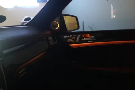 벤츠 W166 GLE 63AMG 모니터교체, 엠비언트, 핸들까지~ 실내 컨버전 튜닝 제안해 드립니다! / 중랑, 동대문, 광진구, 성동구