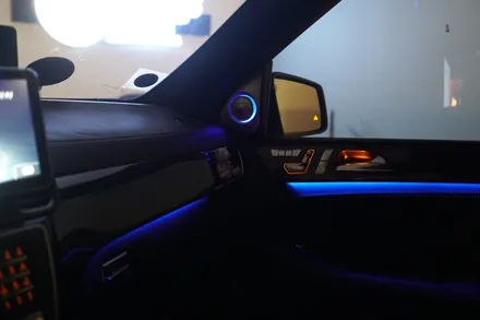 벤츠 W166 GLE 63AMG 모니터교체, 엠비언트, 핸들까지~ 실내 컨버전 튜닝 제안해 드립니다! / 중랑, 동대문, 광진구, 성동구