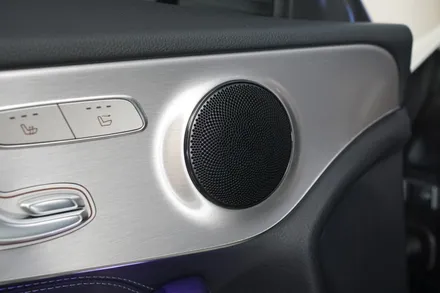 W205 C클래스 컨버터블 믿믿한 도어를 부메스터엠비언트로 화사하게 AVI스피커 교체로 사운드 업그레이드까지 해드릴께요~ / 중랑, 동대문, 광진구, 성동구