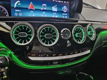 완전히 새로워진 08~13년식 W221 S클래스 전용 송풍구 액티브엠비언트 시공! / 서울 중랑