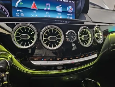 완전히 새로워진 08~13년식 W221 S클래스 전용 송풍구 액티브엠비언트 시공! / 서울 중랑