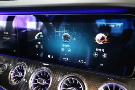 벤츠 20년식 CLS 400D 순정시스템 완벽연동! 안드로이드OS 시스템과 AMG 풀카본 핸들 시공해드렸습니다! / 서울 중랑