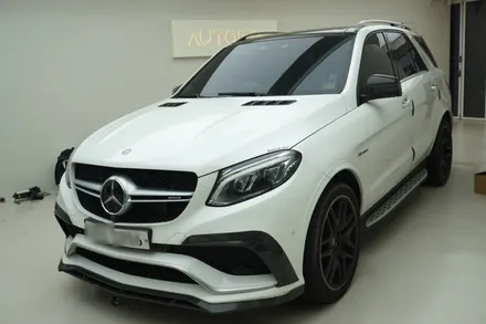 벤츠 W166 GLE 63AMG 모니터교체, 엠비언트, 핸들까지~ 실내 컨버전 튜닝 제안해 드립니다! / 중랑, 동대문, 광진구, 성동구
