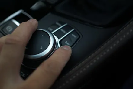 BMW X2 순정화면 연동 안드로이드 네비게이션 M2C 200A 설치하기! / 중랑, 동대문, 광진구, 성동구