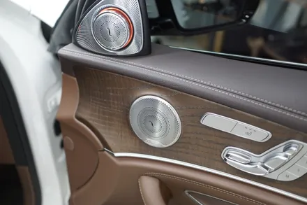 W213  E클래스 익스클루시브 오너라면 와이드콕핏 계기판 송풍구 엠비언트 작업 빠트리지 마세요! / 중랑, 동대문, 광진구, 성동구