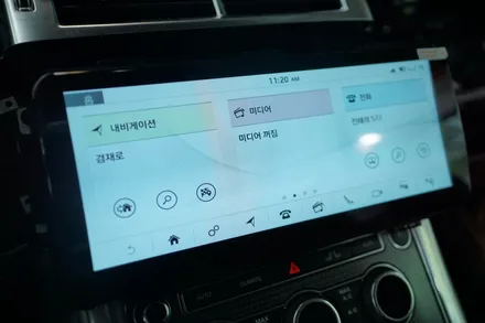 17년식 레인지로버 스포츠 20년식스타일로 모니터 업그레이드 작업과 조수석 수납함 시공해 드렸습니다! / 중랑, 동대문, 광진구, 성동구