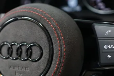 아우디 A5 까지고해진 순정 핸들을 알칸타라 카본핸들로 교체해 드렸습니다~! / 중랑, 동대문, 광진구, 성동구