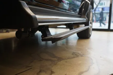벤츠 G63 AMG 전동 사이드스텝 장착, 순정 감성과 편의성을 모두 갖춘 필수 튜닝 / 서울 중랑