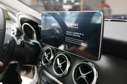벤츠 17년식 GLA, 2025년 감성으로 리프레시!  대화면 안드로이드모니터 +3D 어라운드뷰 튜닝 / 서울 중랑