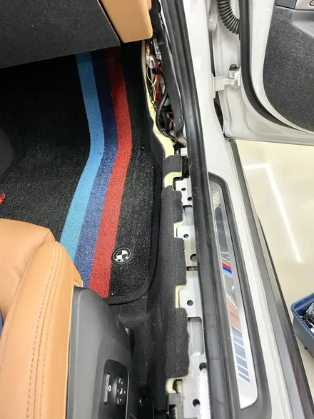 BMW 340i 향남 블랙박스, 보조배터리 장착은 아우토라운지에서!! / 경기 화성 향남