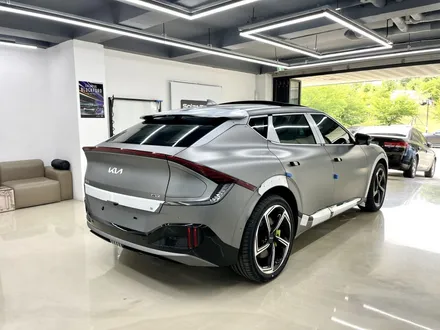 EV6 GT 전기차 썬팅 시공에는 솔라가드 \
