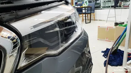 창원PPF BMW 5시리즈에 본넷 보호필름을 시공하였습니다