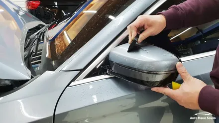 창원PPF BMW 5시리즈에 본넷 보호필름을 시공하였습니다