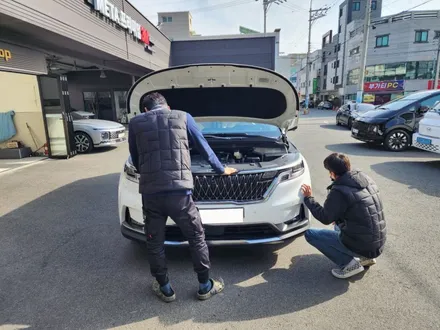 울산 Ka4카니발 신차패키지 및 7인승 2열레일연장, 2열평탄화, 모노리움, 1열라인매트 시공 / 울산, 포항